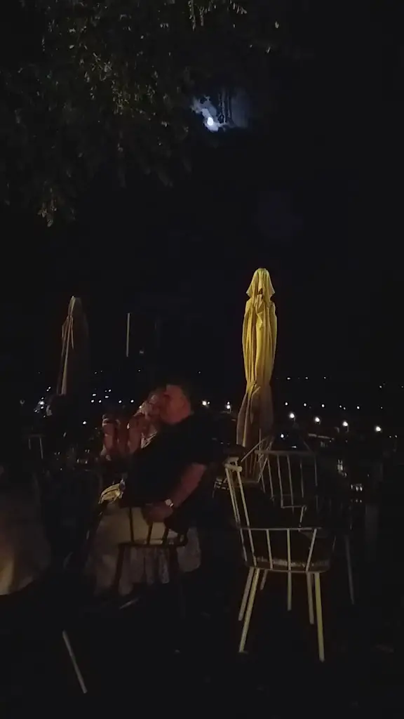 Ζαμάνθα Restobar_Didymóteicho_slider_image_2