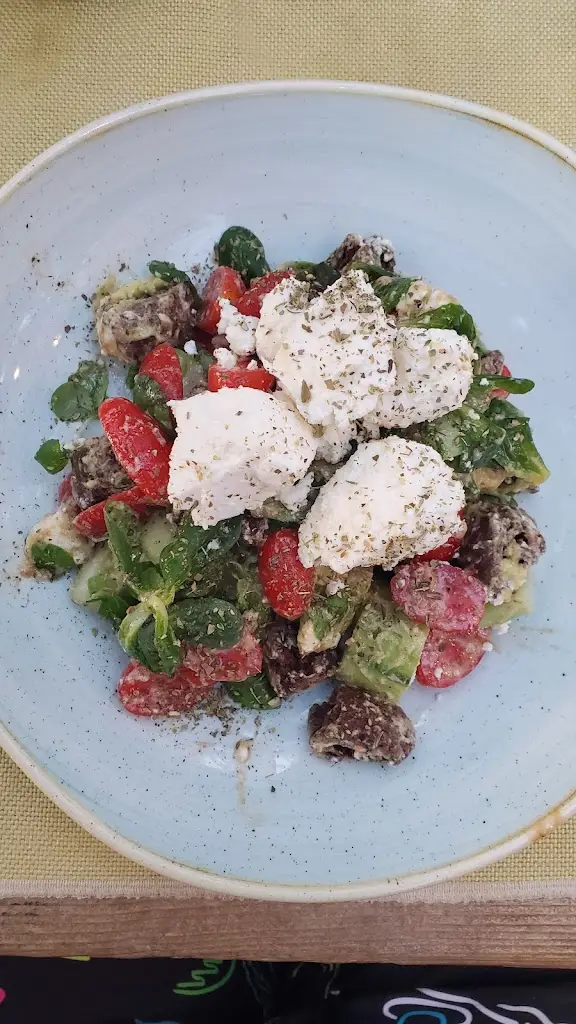 Darryl Waddell_Farma Mykonos_Fteliá_Bewertung