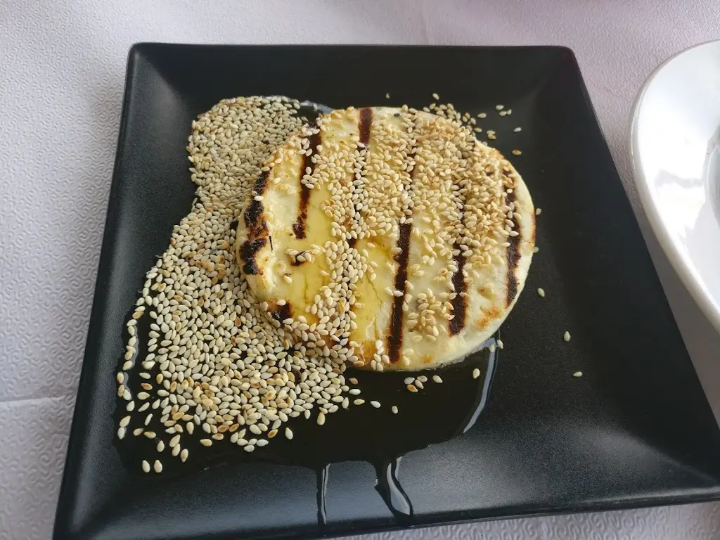 Georgi Petrov_Retro Restaurant_Chrysoúpolis_avis