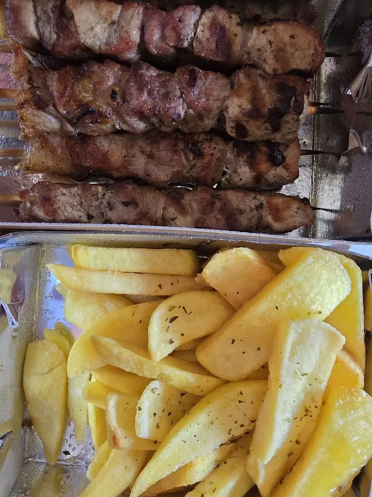 Ψητοπωλείο Λαδόκολα Χρυσούπολης Restaurant in Chrysoúpolis