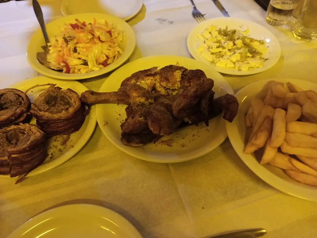 Chickens Babis_Chrysoúpolis_slider_image_2