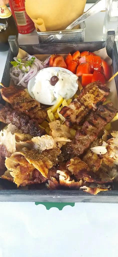 ΓΥΡΟΥ ΜΕΛΑΘΡΟΝ_Chrysoúpolis_slider_image_3