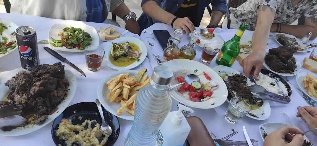 Papadakis Tavern_Chrysoúpolis_slider_image_2