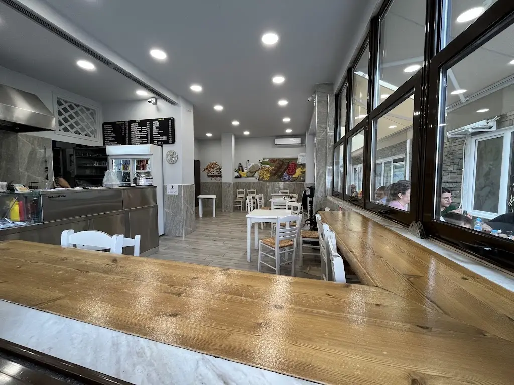 Τάκα Τάκα Μαμ Restaurant in Chrysoúpolis