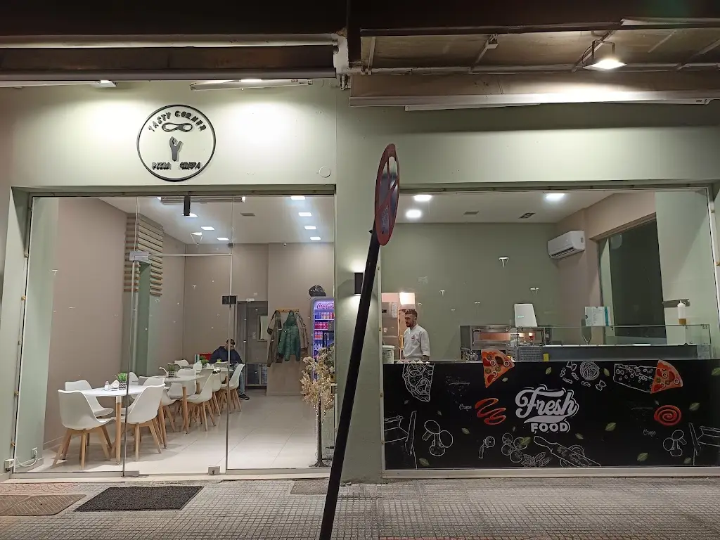 Tasty Corner Restaurant in Chrysoúpolis