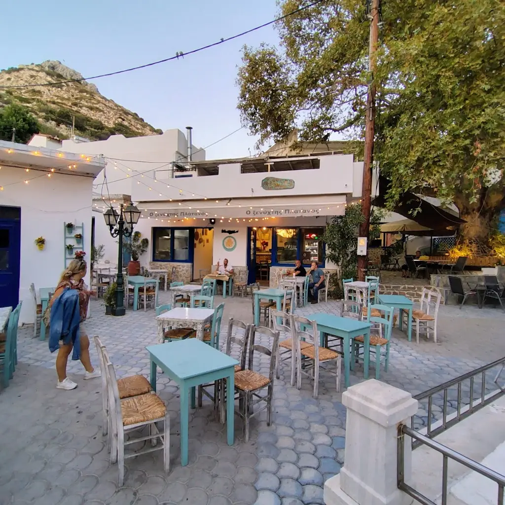 Ξενύχτης Πλάτανος_Fournoi Korseon_slider_image_3