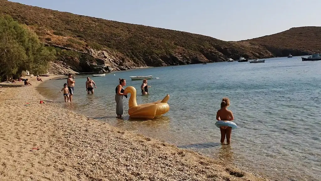 Nikos Tzenh Taverna_Fournoi Korseon_slider_image_2