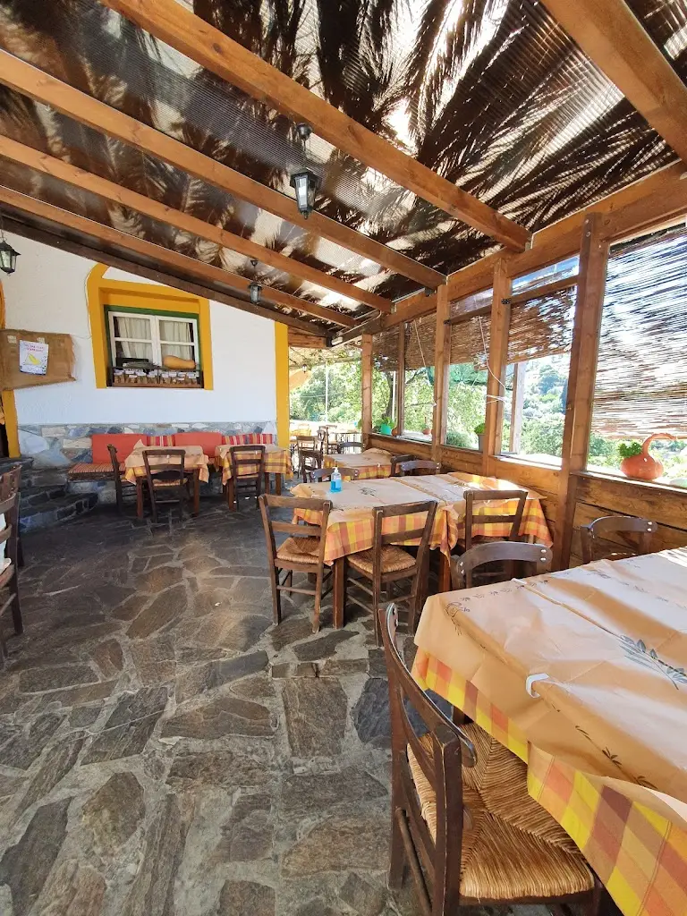Sta Perix Restaurant in Ikaria