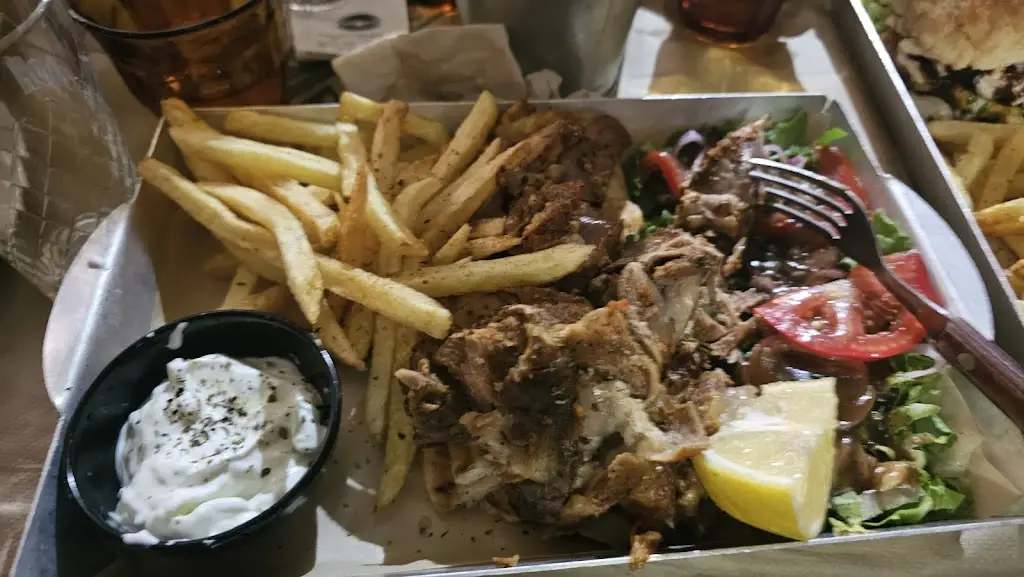 Alexandros_ma'mu ikaria_Ikaria_reseña