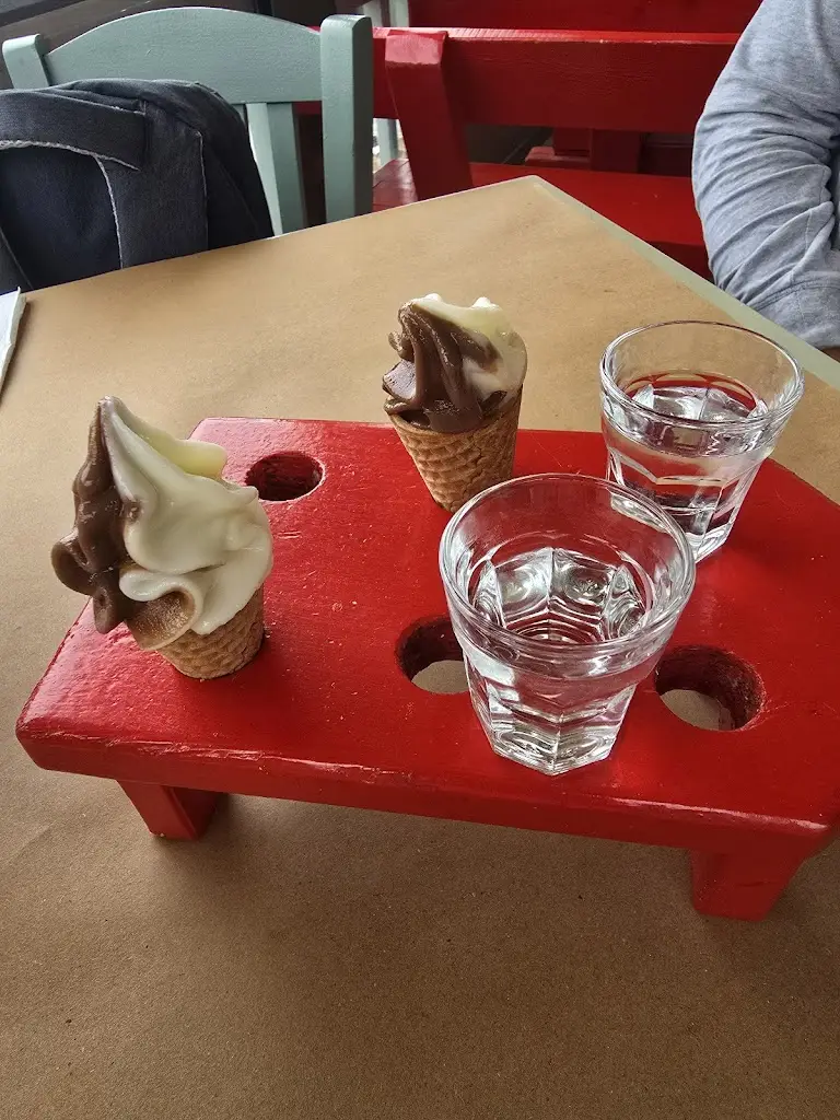 Crystal Tuazon_Mary Mary_Ikaria_Bewertung