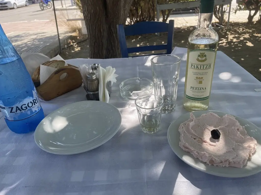 kaybeebee1_Synantisi - GiannelosTavern_Kamariótissa_Bewertung