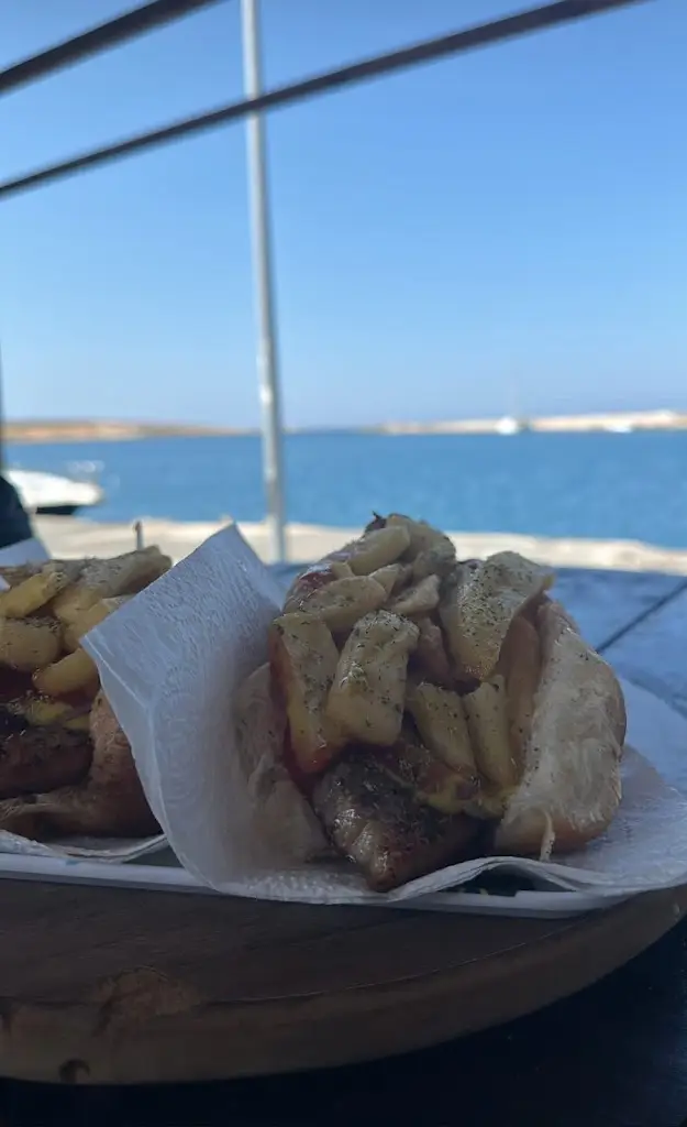 Raluca Branescu_Canteen 