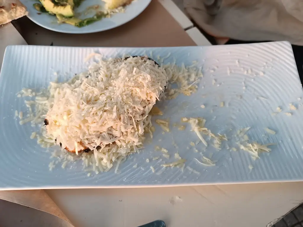 Dmitri Stratulat_Phournélo_Kamariótissa_Bewertung