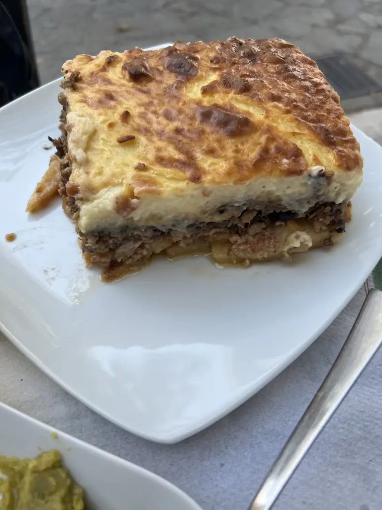 maria murvai_Καφέ-Μεζεδοπωλείο 