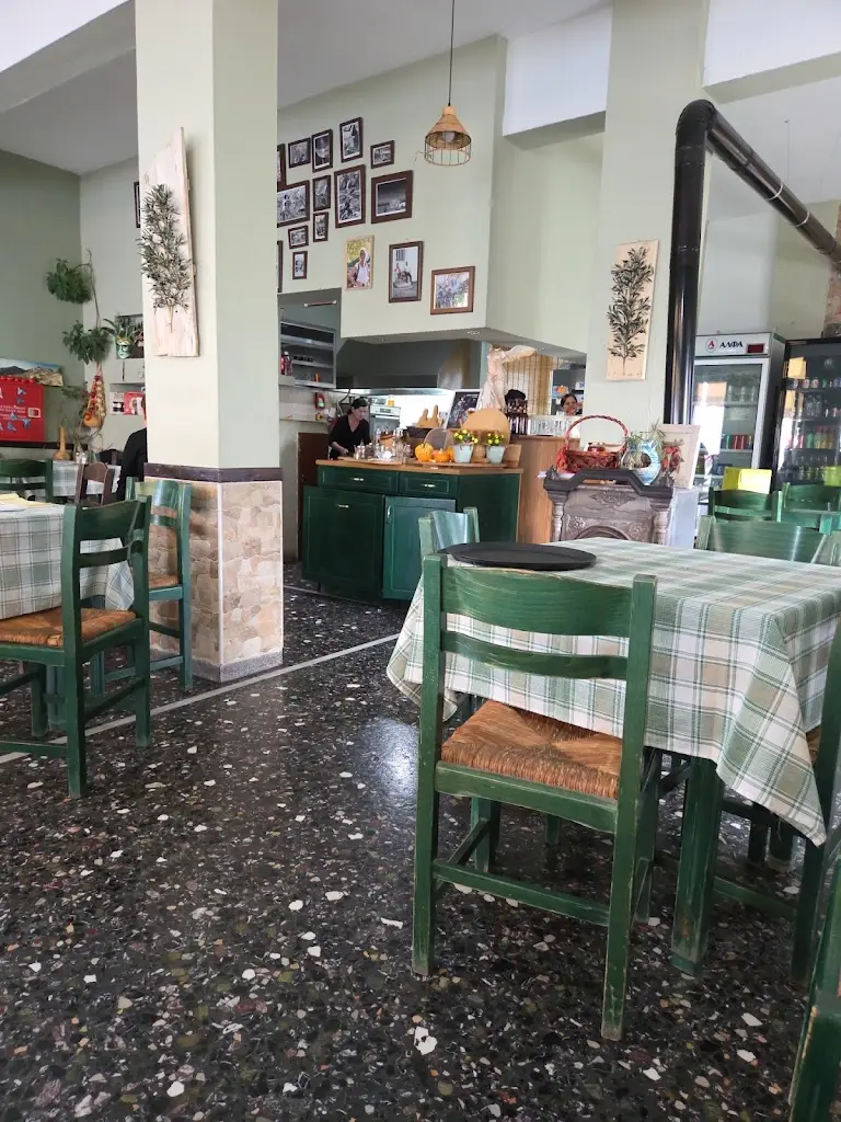 Καφέ-Μεζεδοπωλείο 