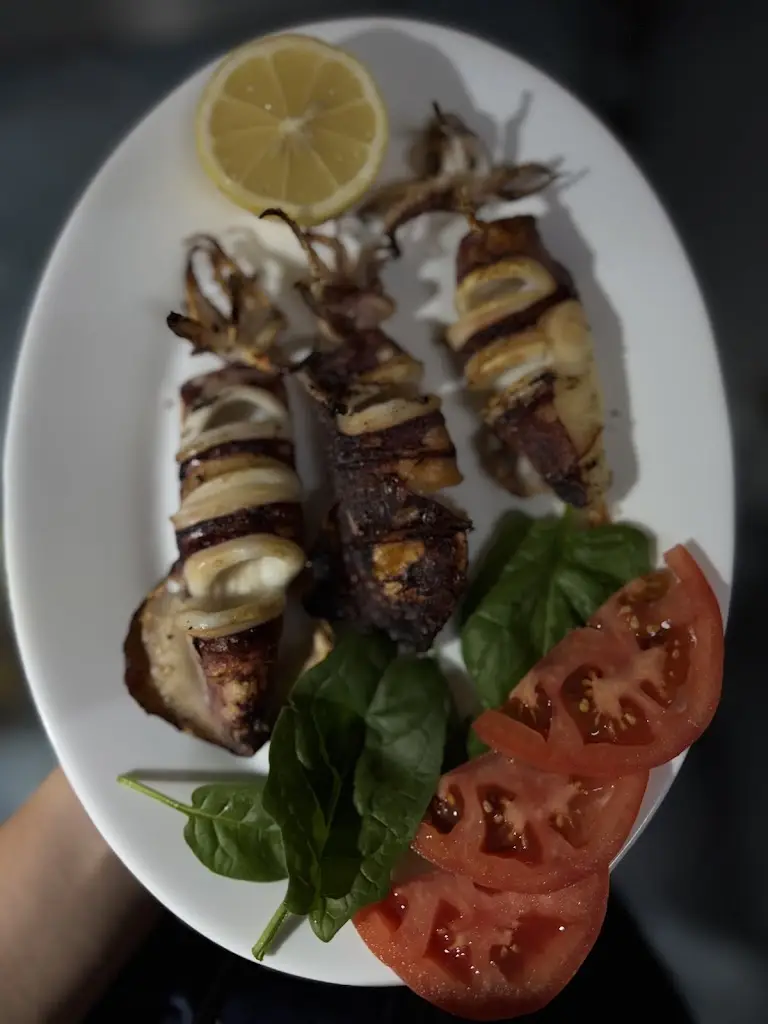 Menü_Ψαροταβέρνα ΛΙΜΑΝΑΚΙ_Kamariótissa_Bild_1