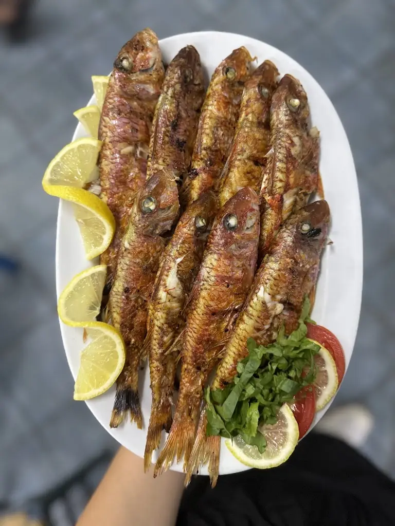 Menü_Ψαροταβέρνα ΛΙΜΑΝΑΚΙ_Kamariótissa_Bild_4