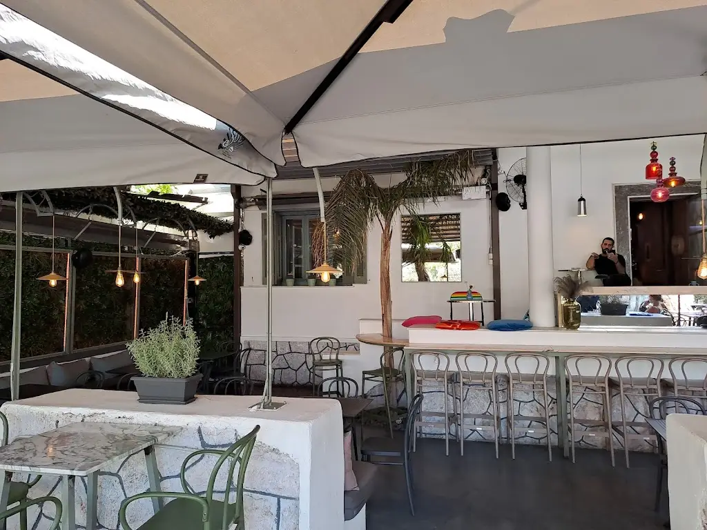 E C_Oh Mama_Glyfáda_review