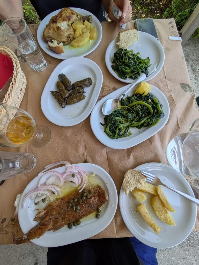 Στα Καλά Καθούμενα_Kamariótissa_slider_image_3