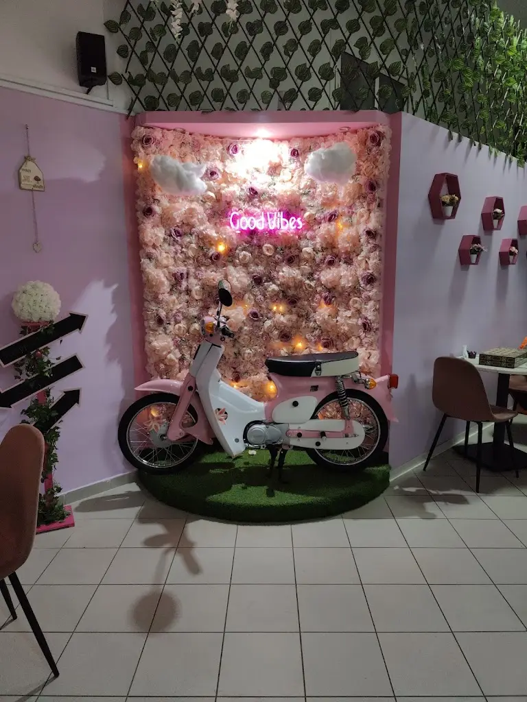 Dirty Pink restaurante en Kalampáki