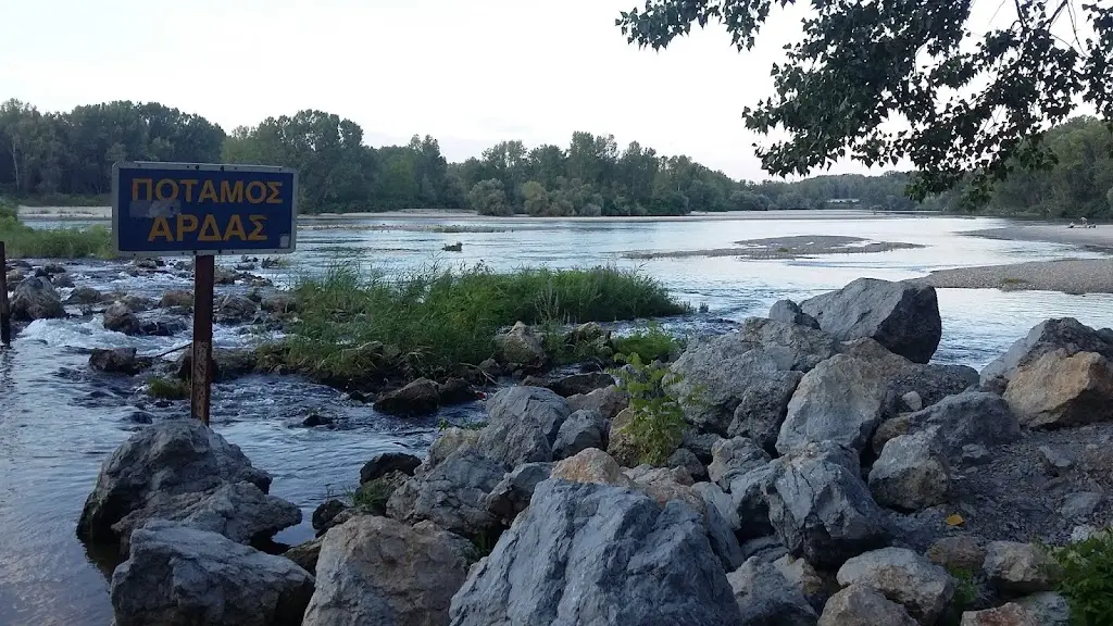 Franziska Schleyer_Nero cafe bar & more_Kastaniés_review