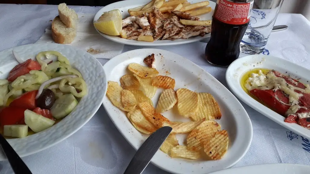 Plateía_Kastaniés_slider_image_3