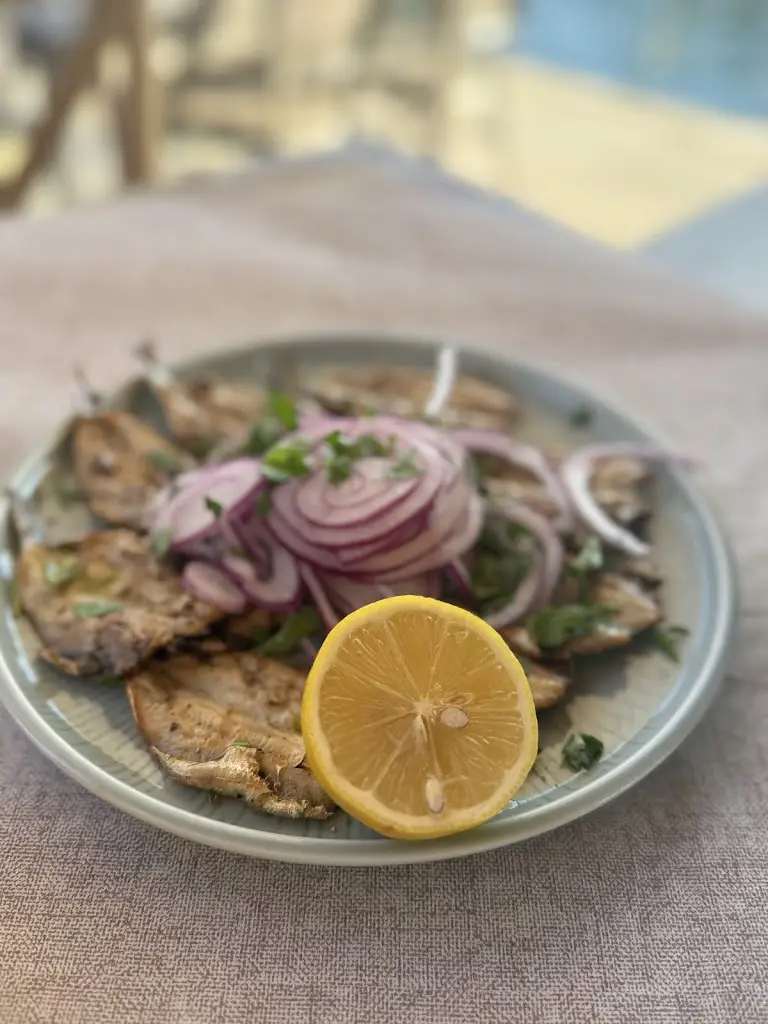 P C_Thalassino_Keramotí_reseña