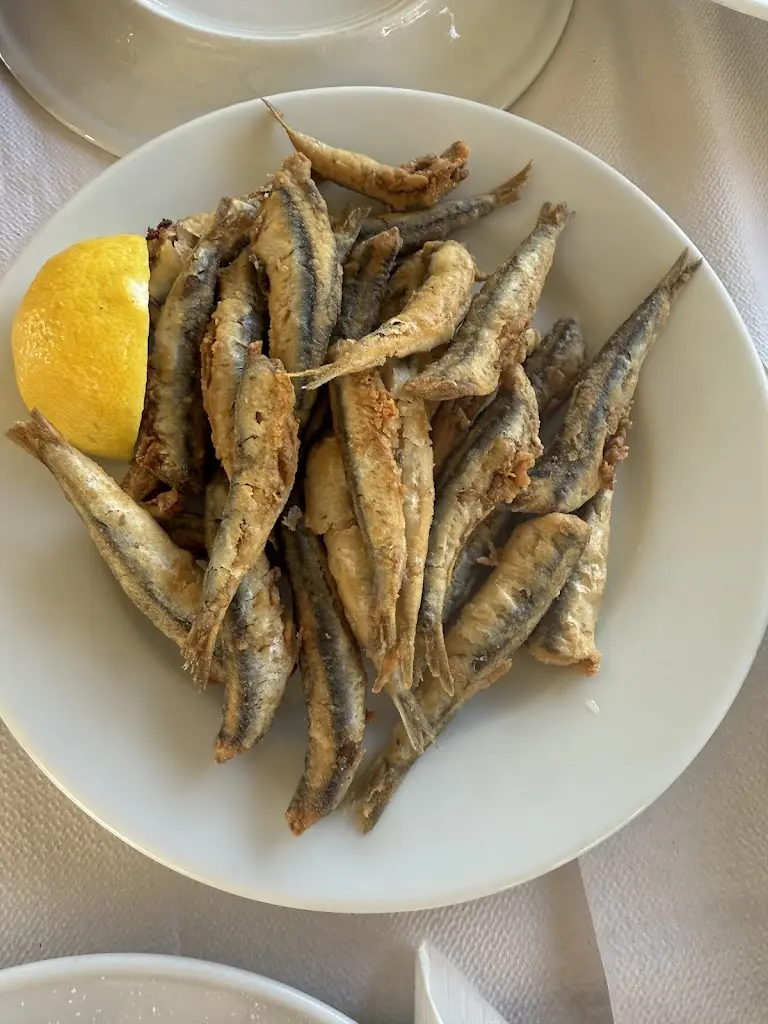 Altanay Murad_Fish Tavern Babis_Keramotí_review
