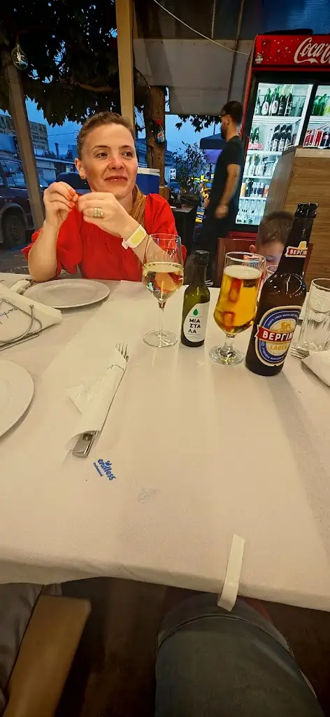 Ciprian Militaru_Fish Tavern Babis_Keramotí_review