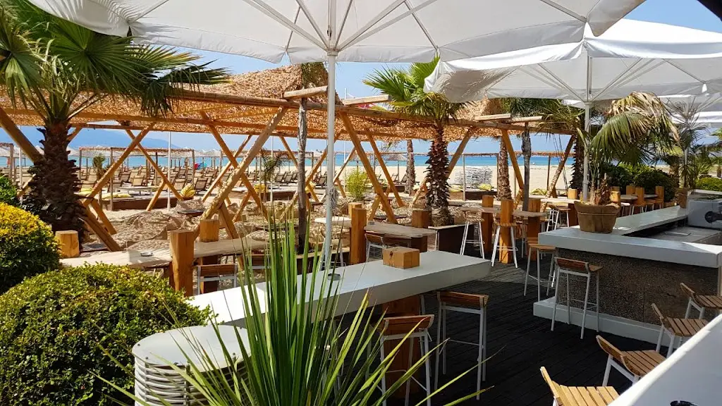 Beach Bar Paralia restaurante en Keramotí