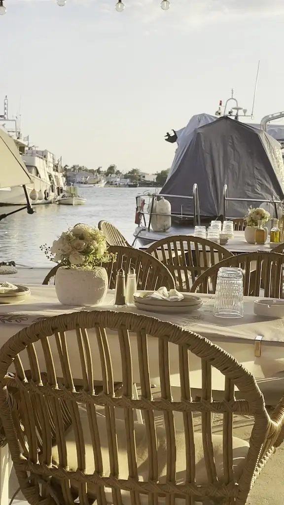 Taverna LEMONS BBQ & GRILL_Keramotí_slider_image_2