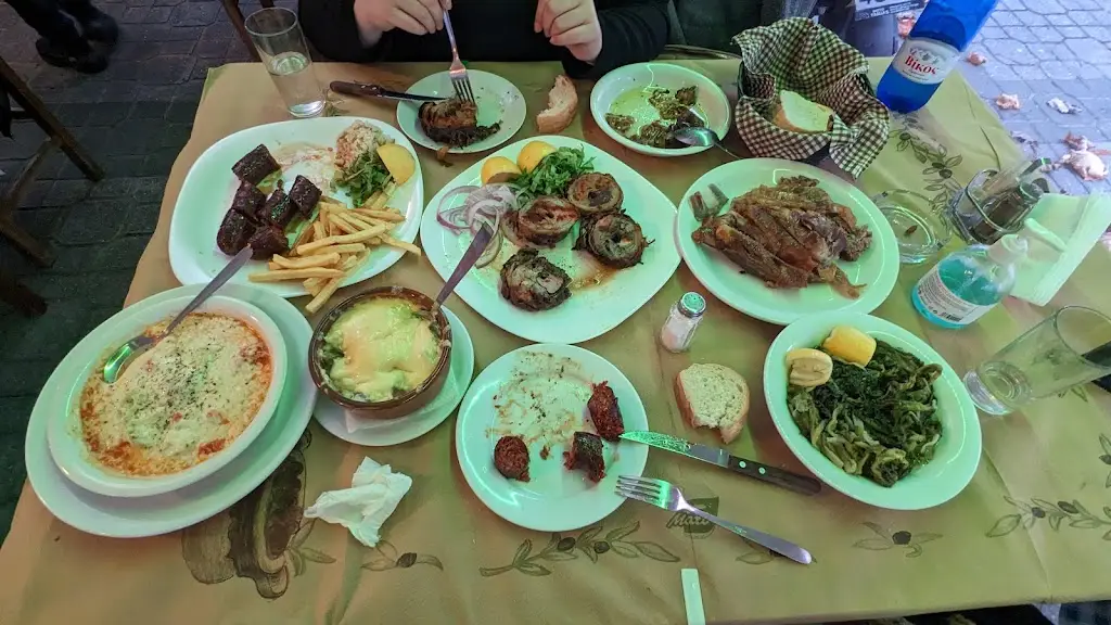 Menu_Oi Meraklides_Kimméria_imagen_1