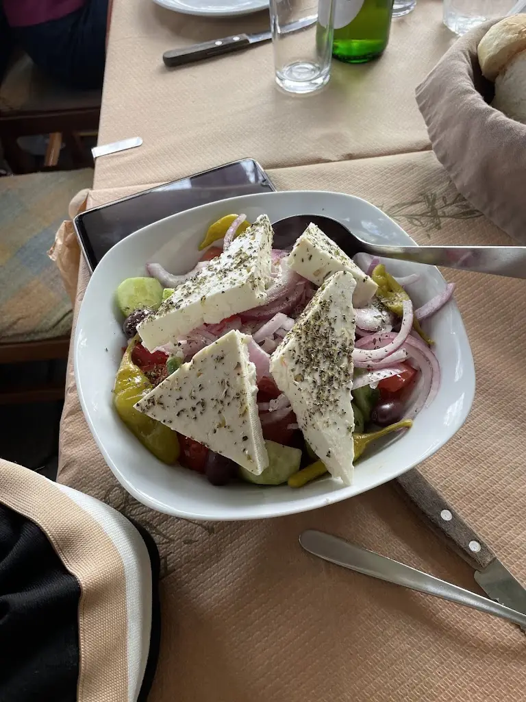 Menu_Oi Meraklides_Kimméria_imagen_4