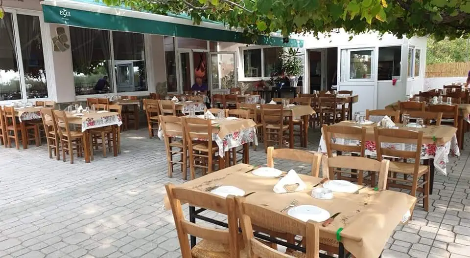 Oi Meraklides_Kimméria_slider_image_1