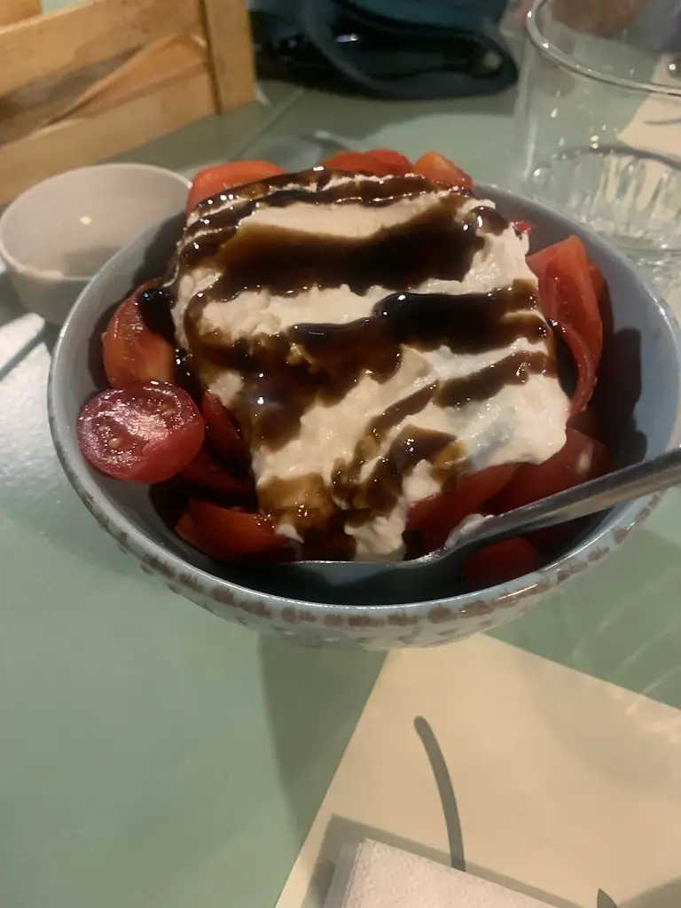 Frideriki M_Mezedopoiimata_Ilioúpoli_review