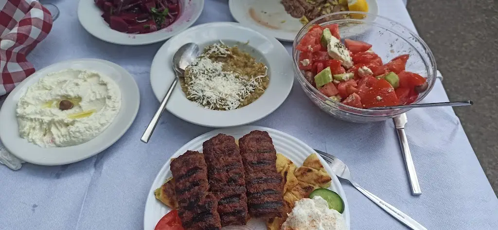 Ta Dio Aderfia Restaurant in Kimméria