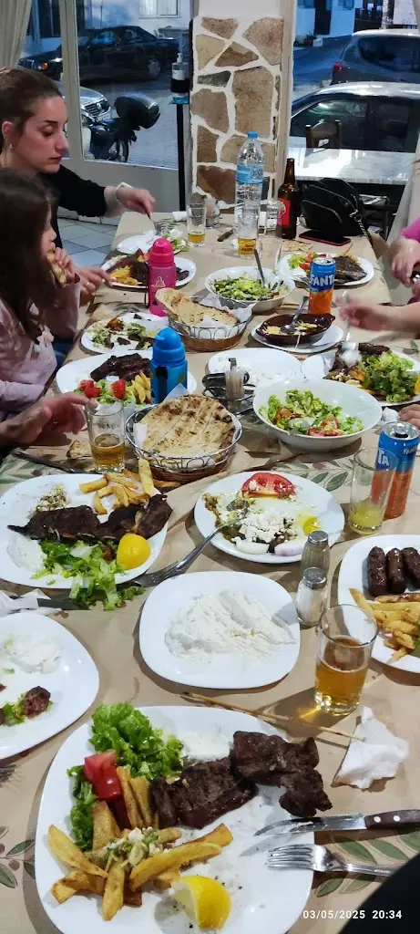 Kostas Tsekmekidhs_Elikrinia_Kimméria_recensione