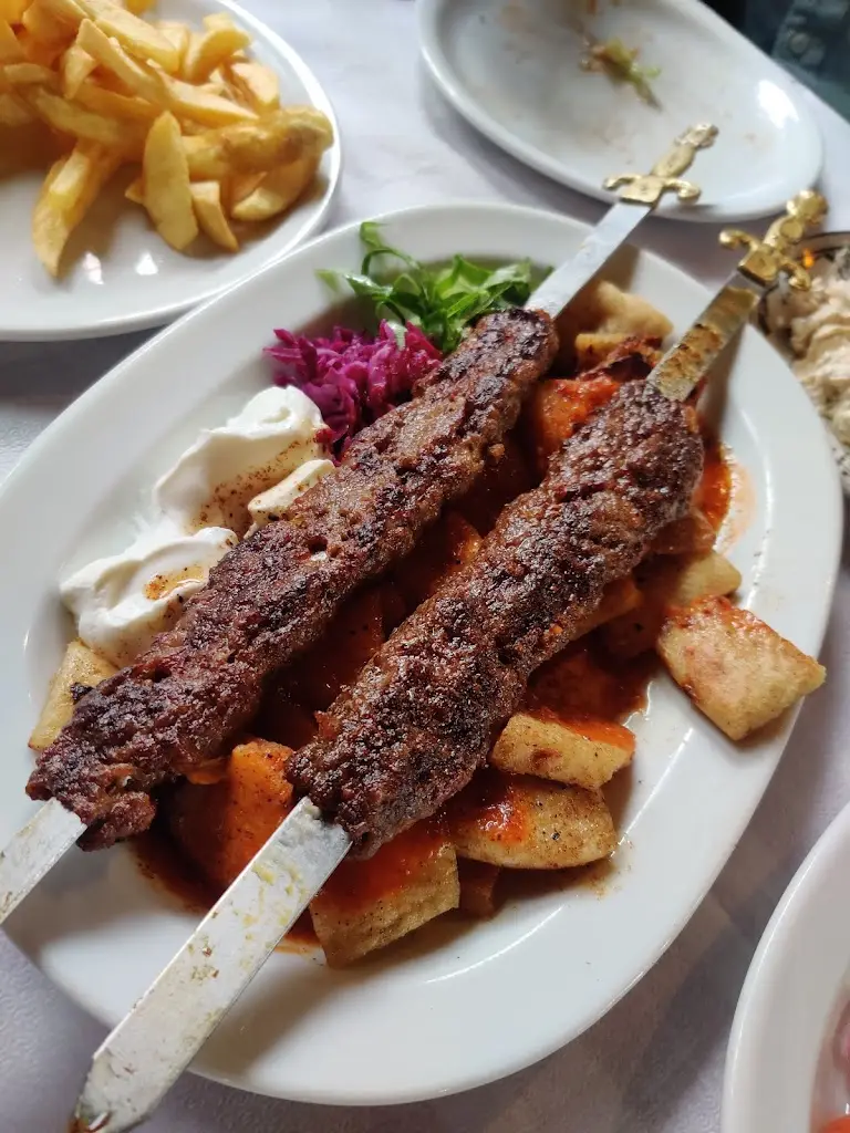 Konstantina_Το Πίλημα_Kimméria_avis