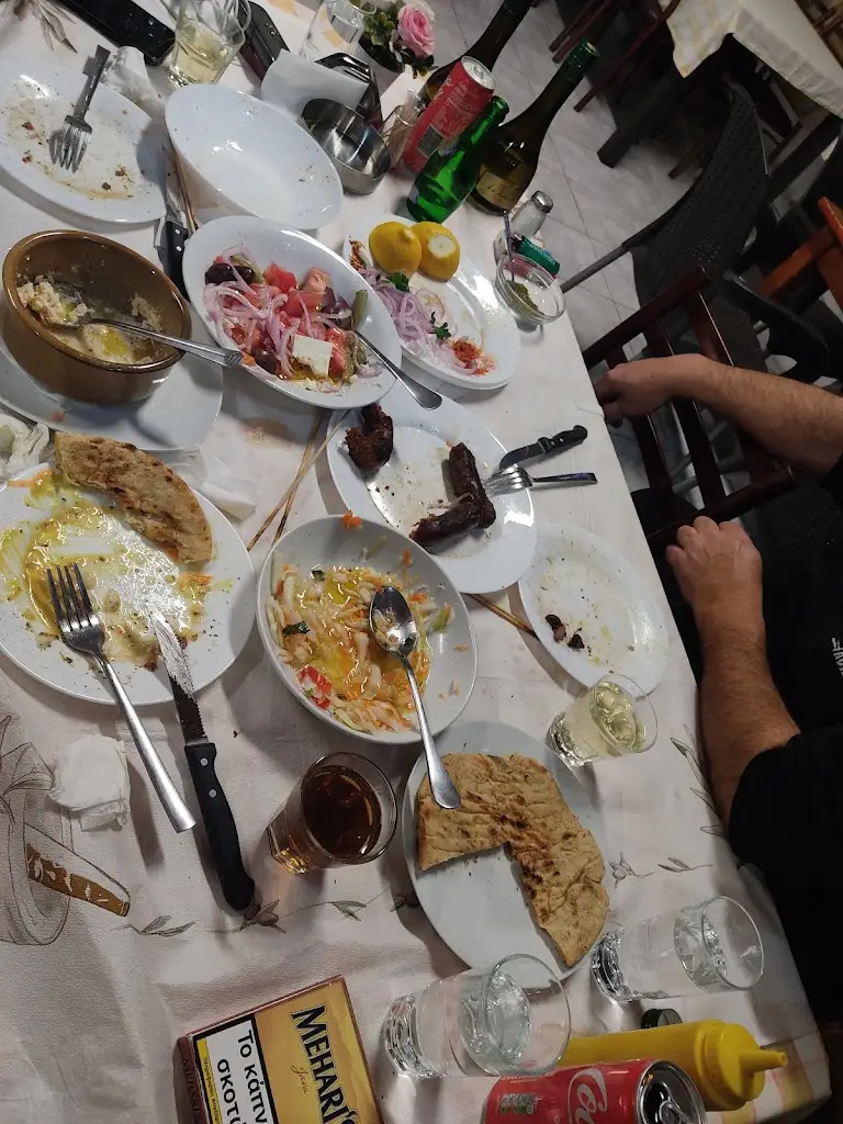 mpilias salonica_Καφέ-Οβελιστήριο 