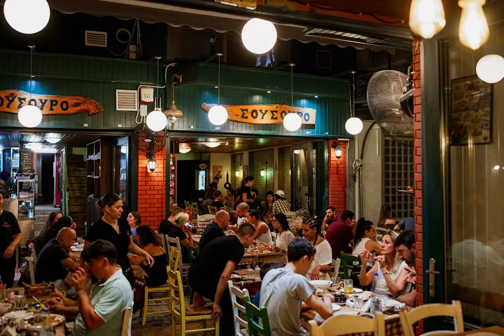 Sousouro Restaurant in Kavála