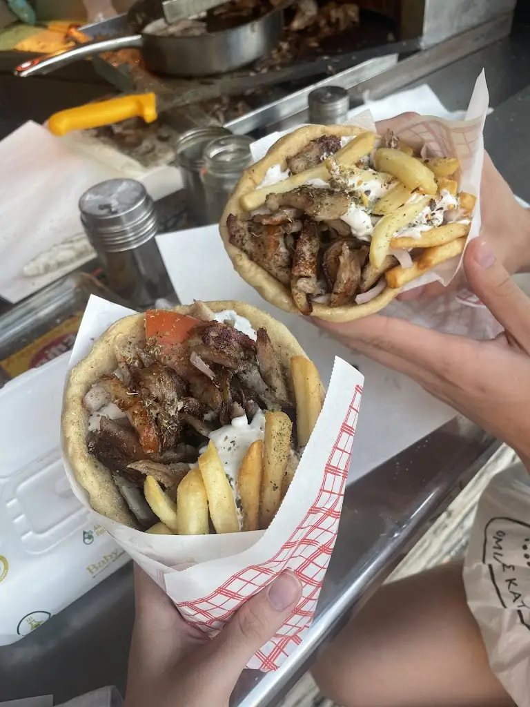 Cara Dowse-Collyer_Savvas Best Gyros_Kavála_Bewertung