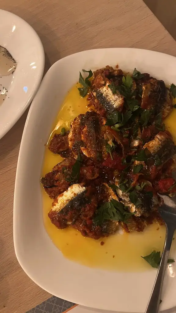 Engin Aköz_Απίκο Τσιπουράδικο_Kavála_review