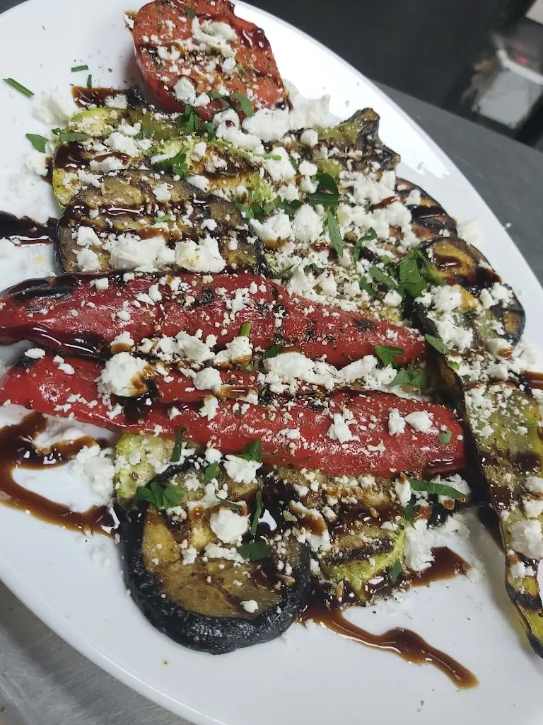 το Κουτί_Komotiní_slider_image_2