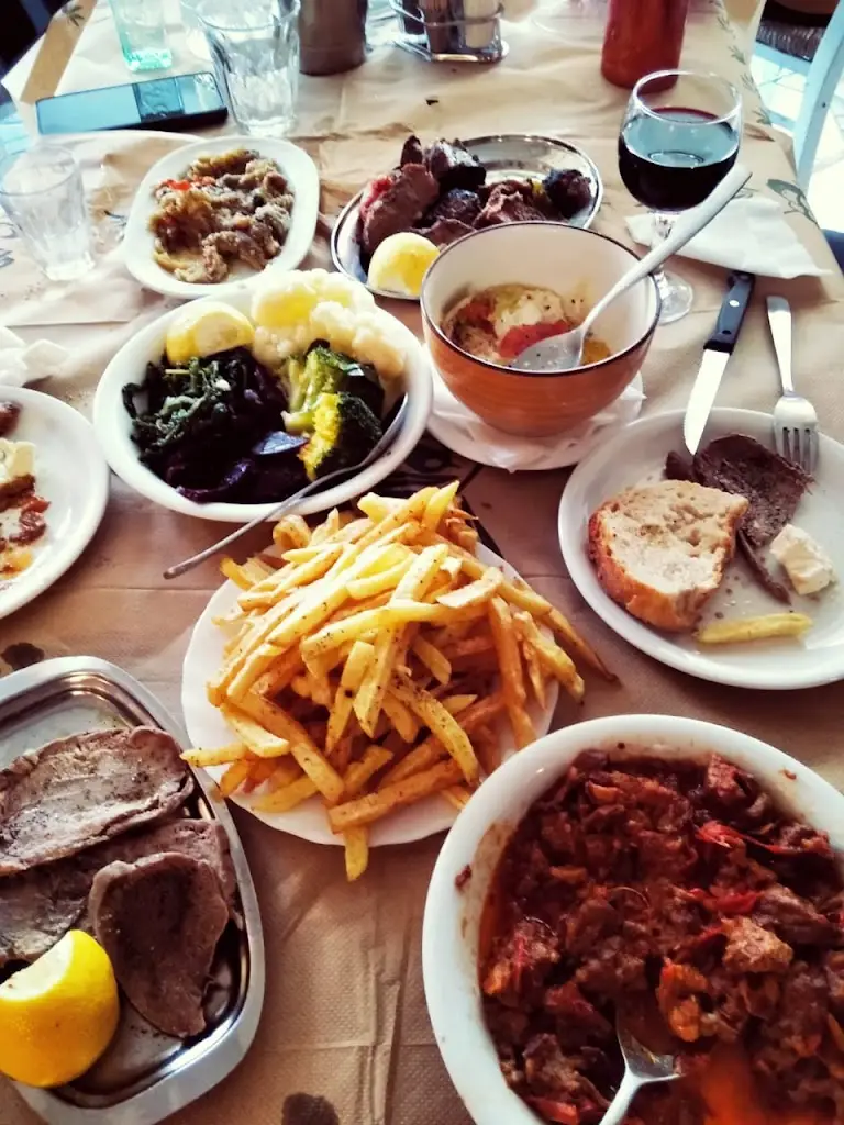 Menü_Ρετρό_Komotiní_Bild_7