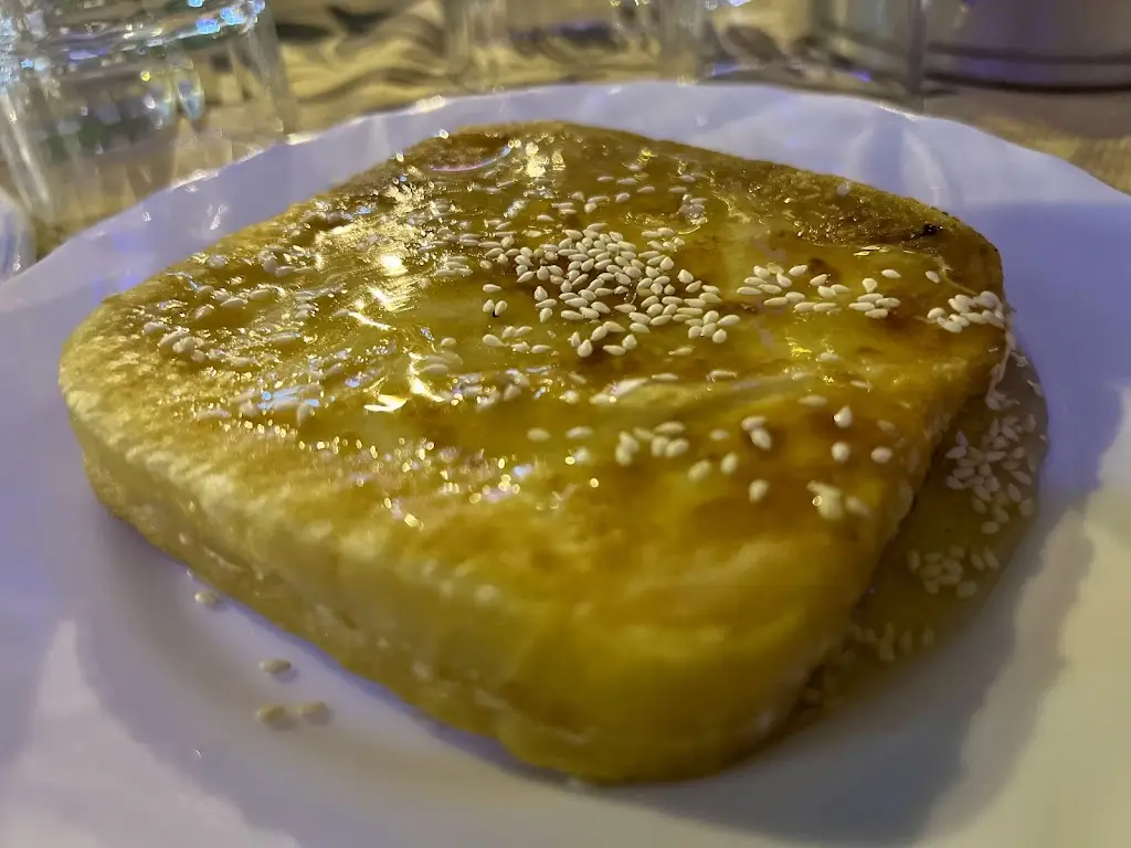 Catalin Ivan_Ρετρό_Komotiní_Bewertung