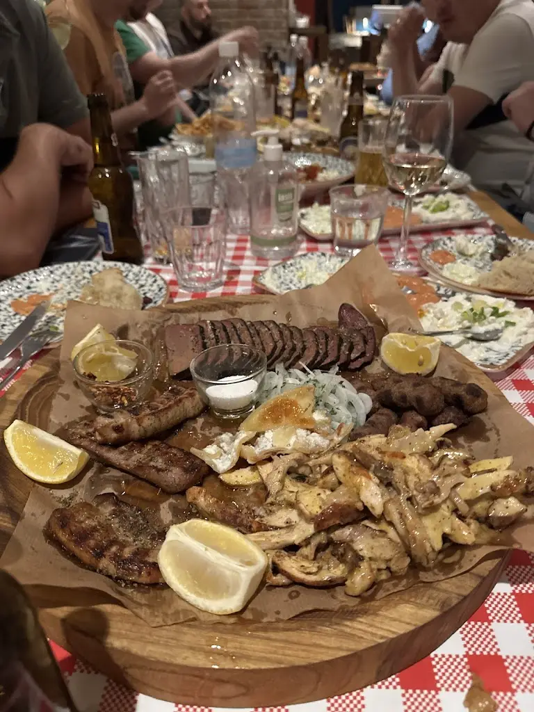 Filip Zonai_ΚονΚαΣέ_Komotiní_Bewertung