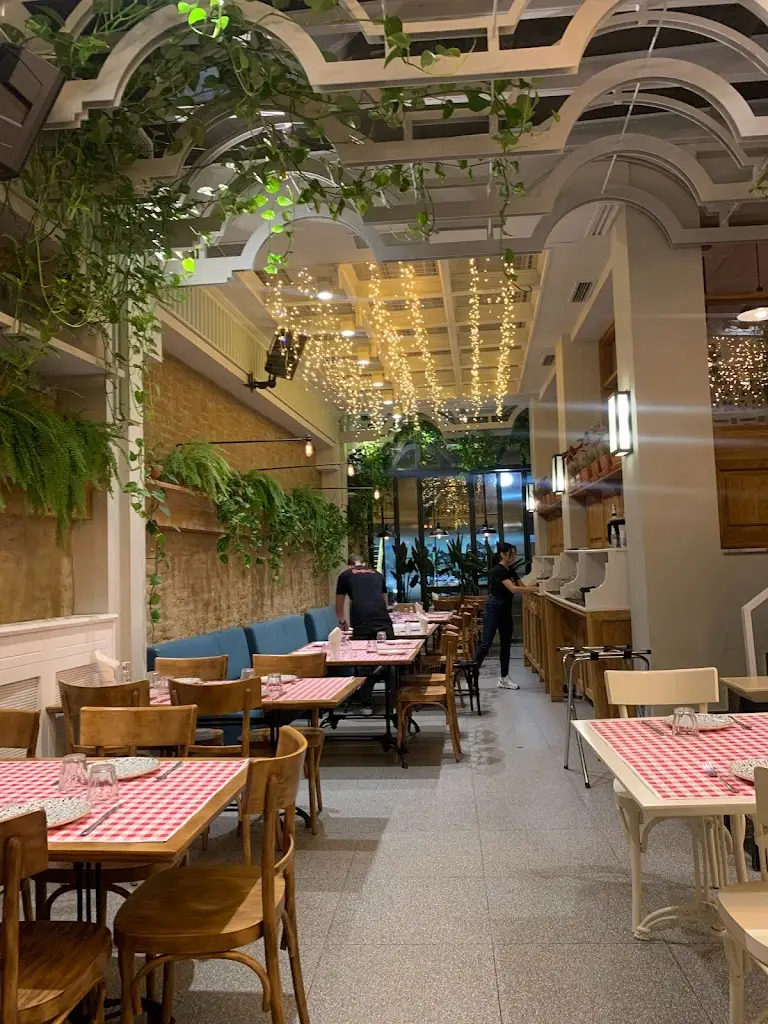 ΚονΚαΣέ Restaurant in Komotiní