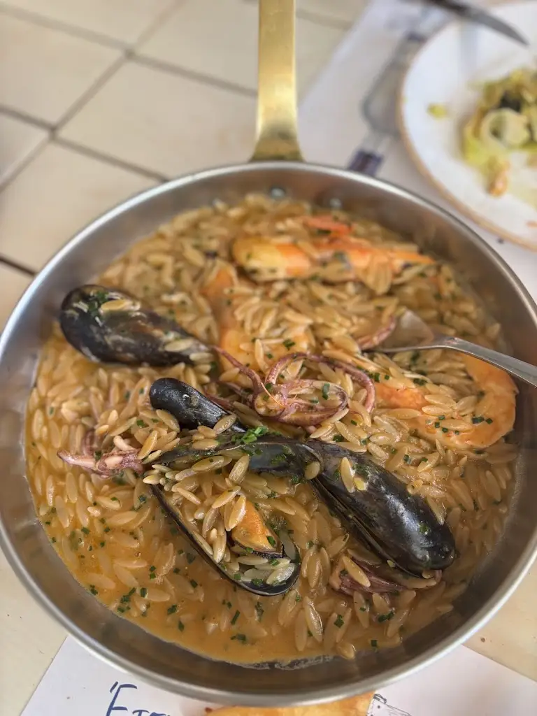 Sea Bar_Ilioúpoli_slider_image_3