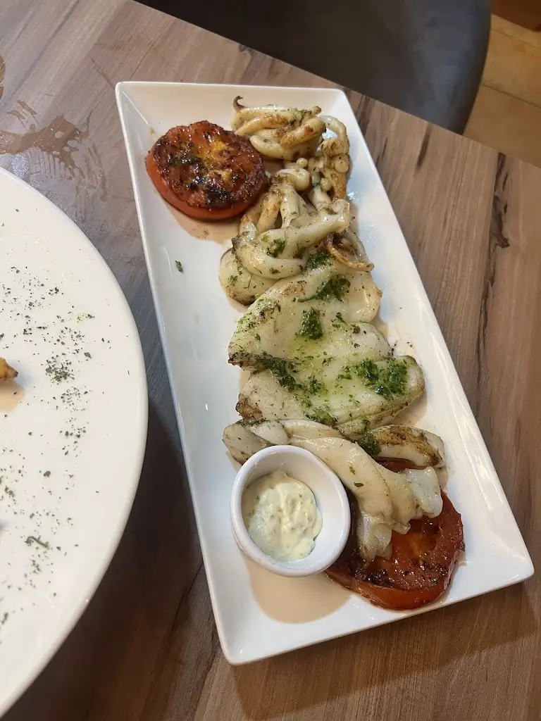 magda makowska_Αρνεμούσι_Komotiní_Bewertung