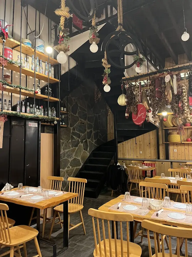 ekin topcu_Παντοπωλείο στο Ρολόι_Komotiní_Bewertung